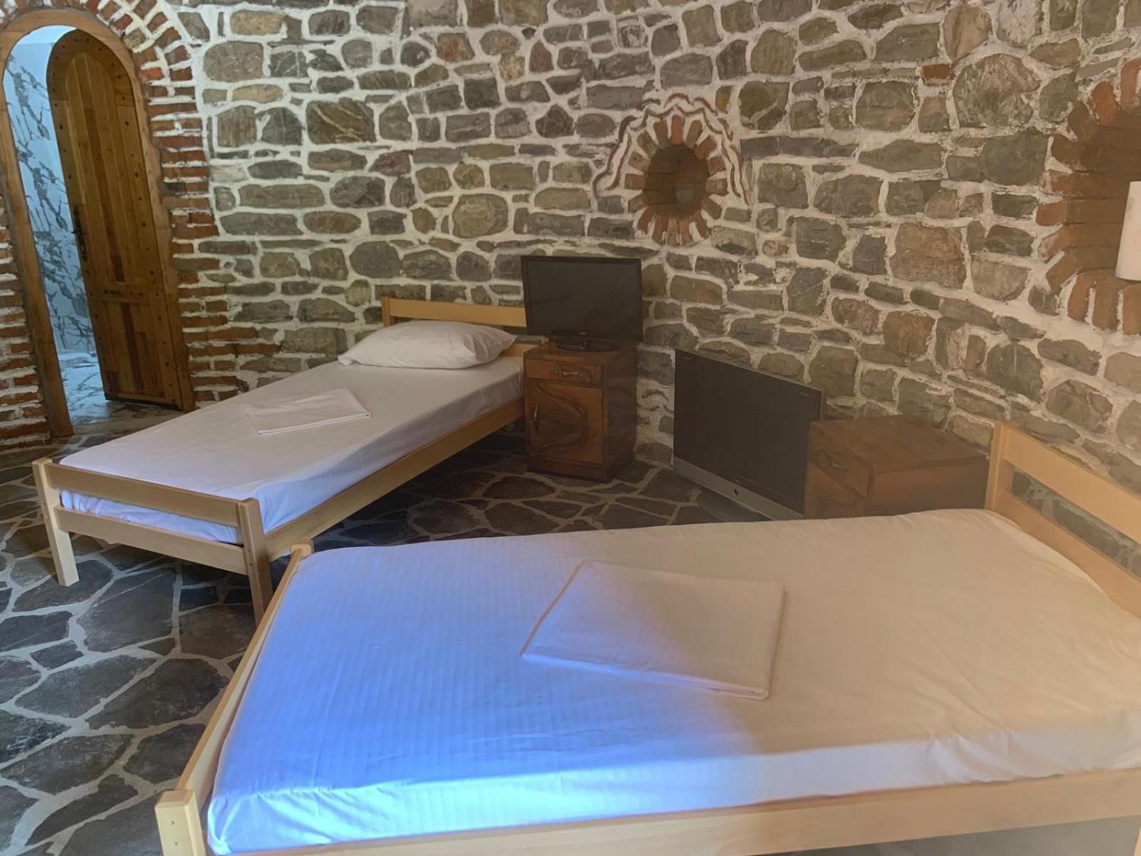 Dibra Park Agrotourism Hotel Peshkopia Kültér fotó